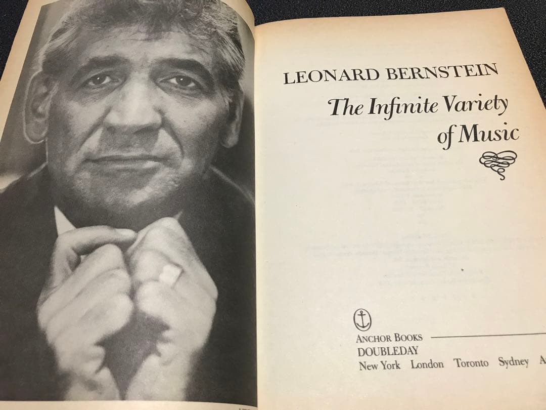 洋書LEONARD BERNSTEIN THE INFINITE VARIETY