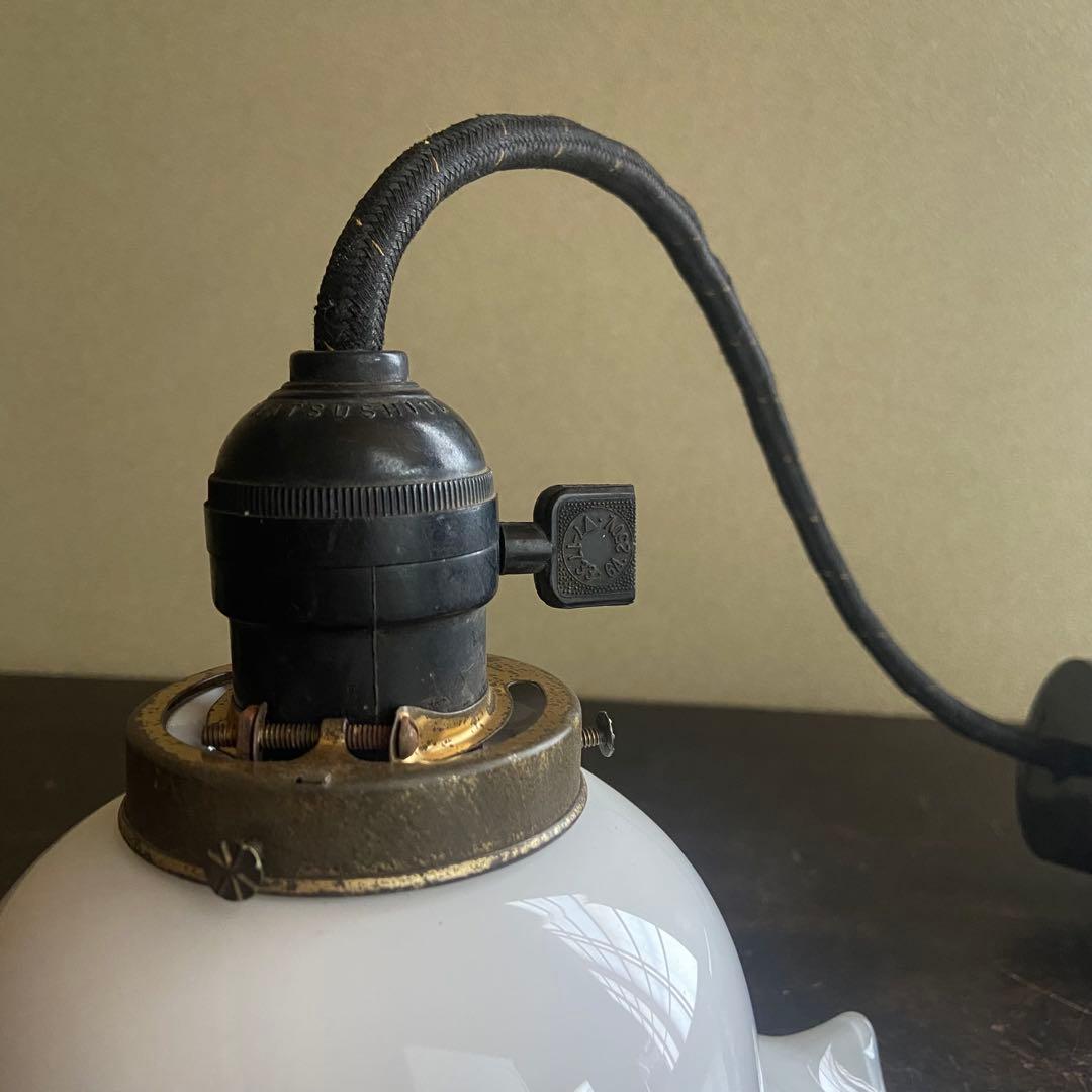 レトロ　ガラスシェード　乳白色　大正ガラス　フリルガラスシェード　電傘