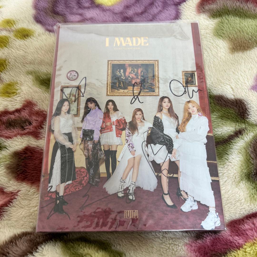 値下げ交渉可！ (G)I-DLE メンバーサイン入りCD +トレカ