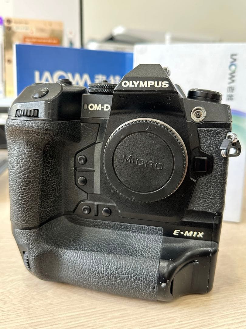 [ ジャンク ]OLYMPUS OM-D E-M1X Body