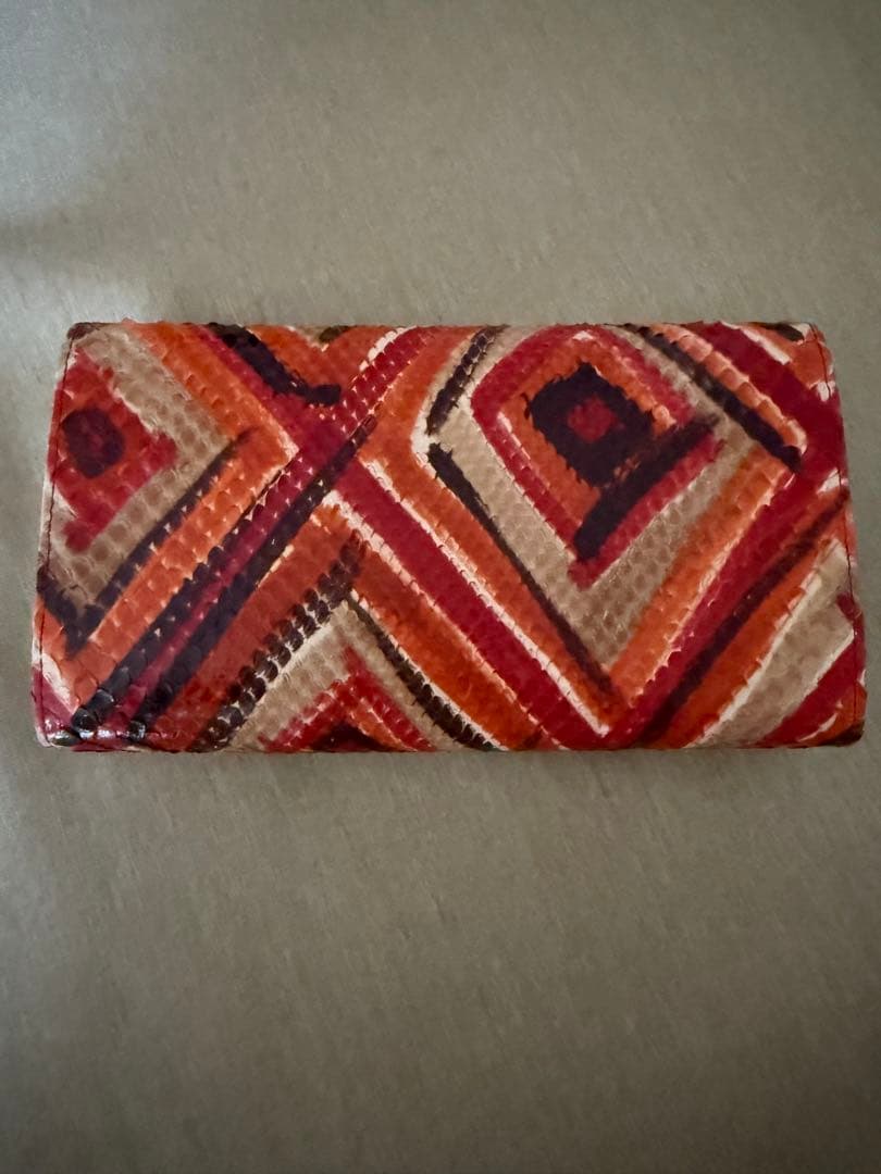 Isola 蛇皮長財布