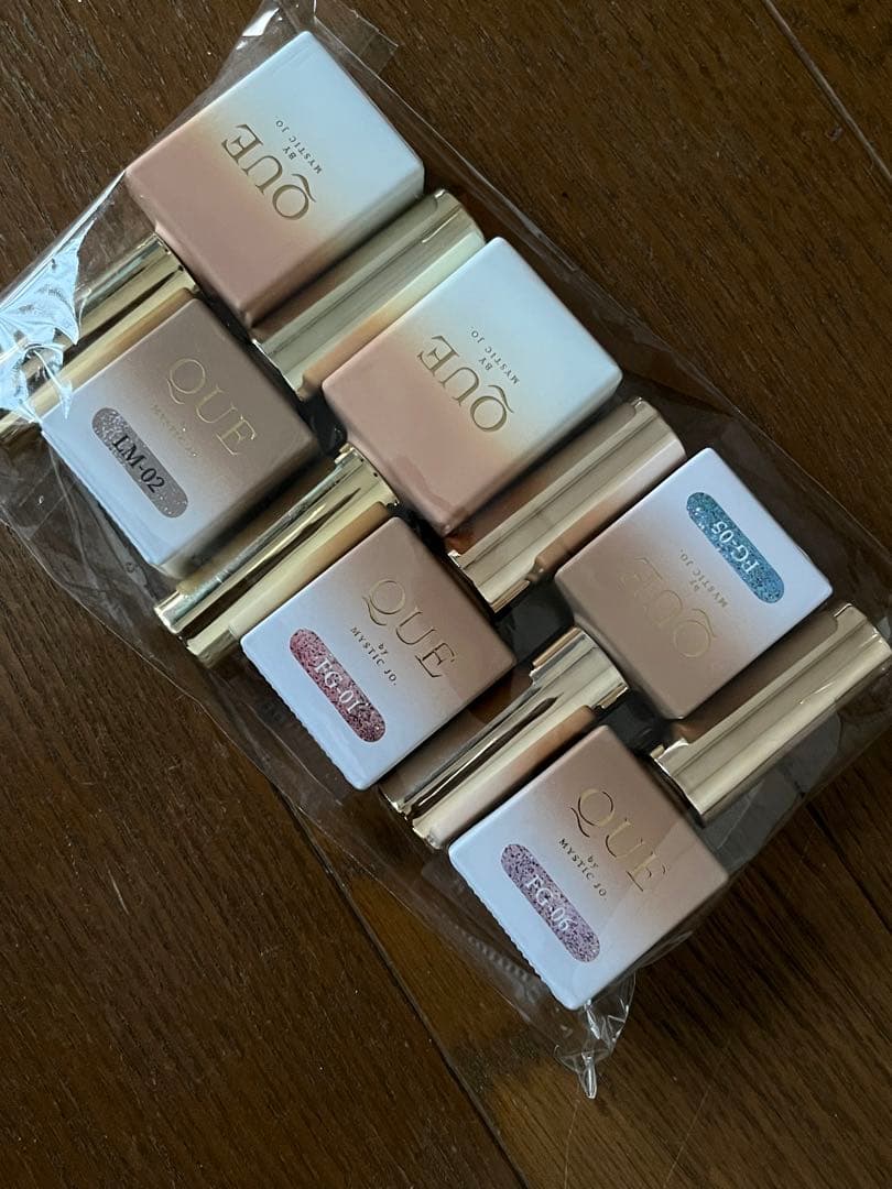 QUE ネイルカラー 6個セット　ミスティックジョー　マグネット　フラッシュ