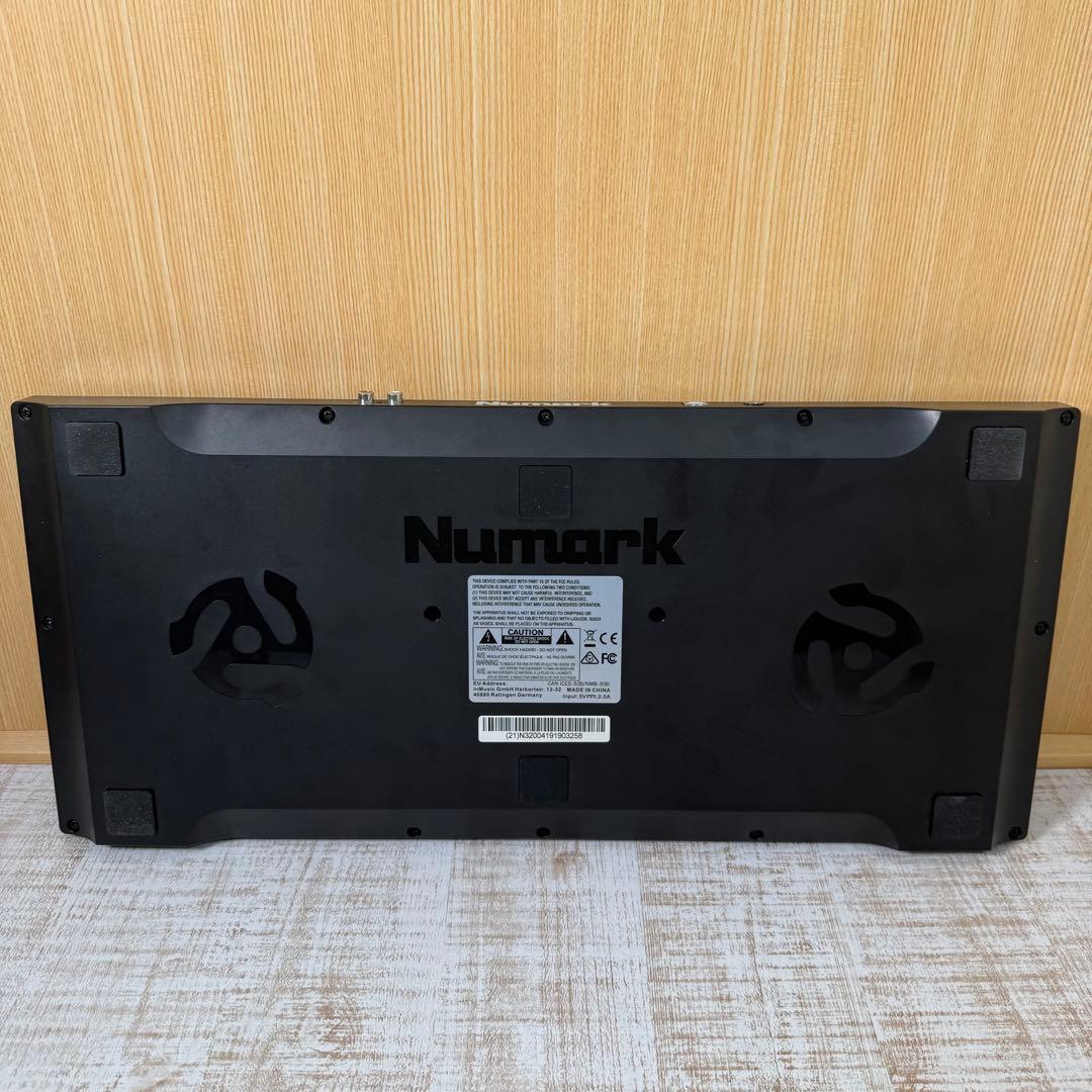 Numark Mixtrack Platinum FX ニュマーク