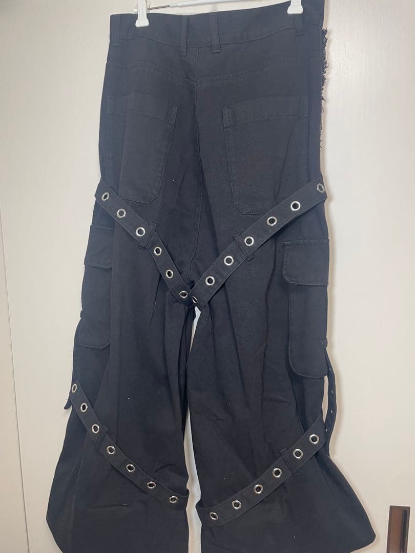 ERAR ヴィンテージライクスプレー加工ベルトデザインギミックデニムカーゴパンツ