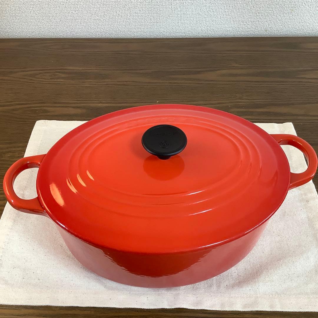 【美品】ルクルーゼ　ココット・オーバル 鍋25cm