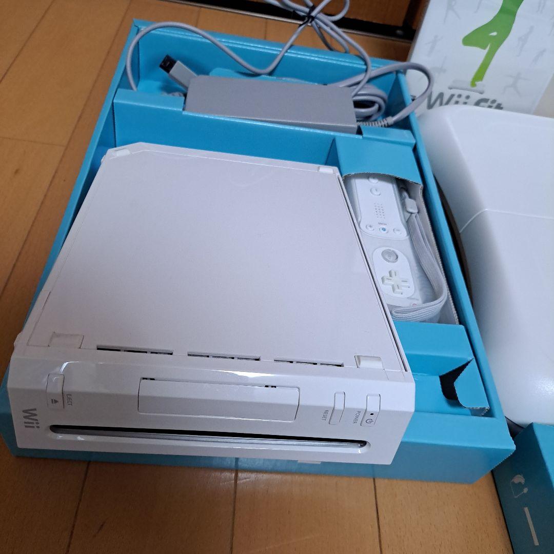 Wii Fit　ボード　本体　ソフト　リモコン