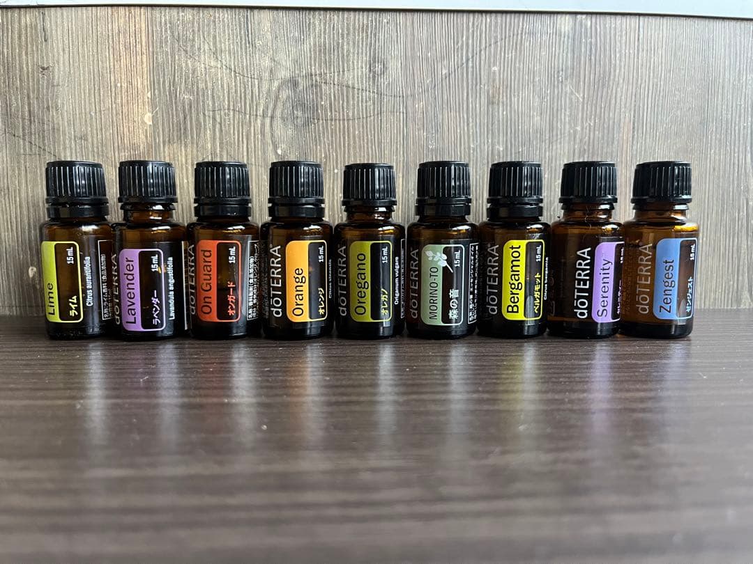 doTERRA エッセンシャルオイルセット 木製ボックス付き