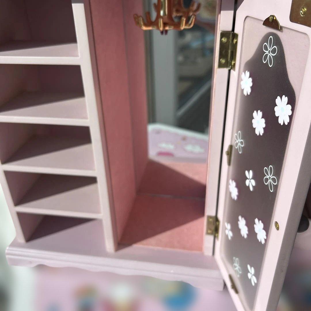 ハローキティジュエリーボックス　木製　2002年製