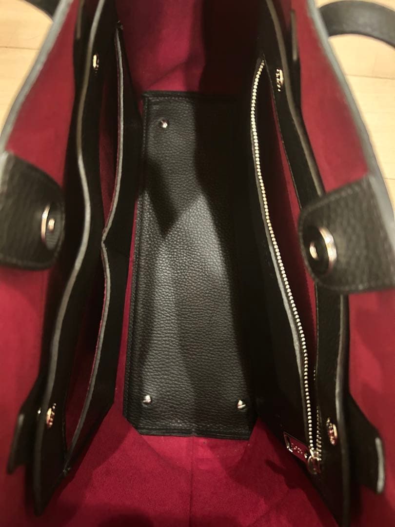 TOD's ジョイ　トートバッグ ブラック　レザー