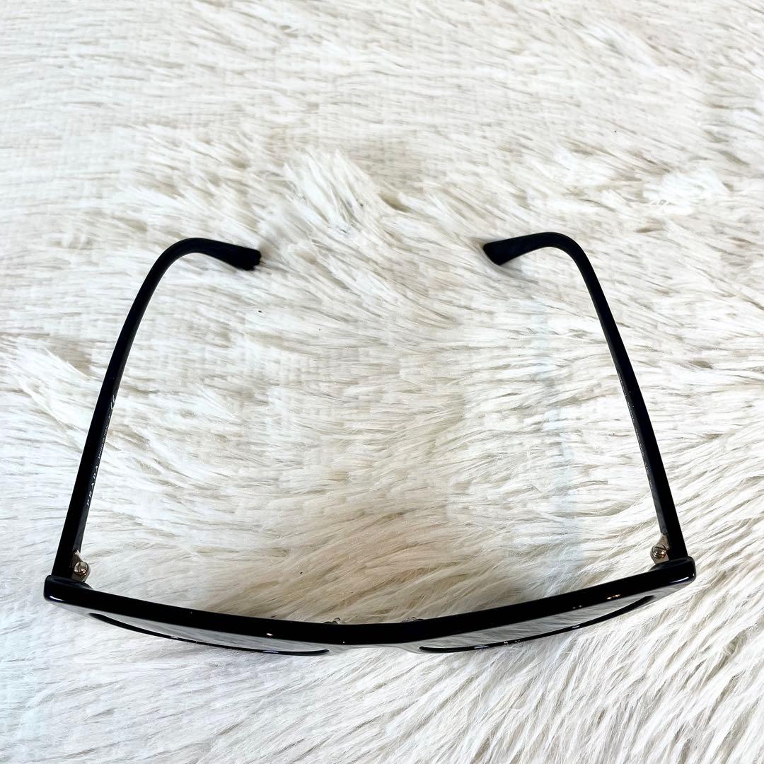 極美品　PRADA　サングラス　キャッツアイ　SPR01V　ブラックフレーム