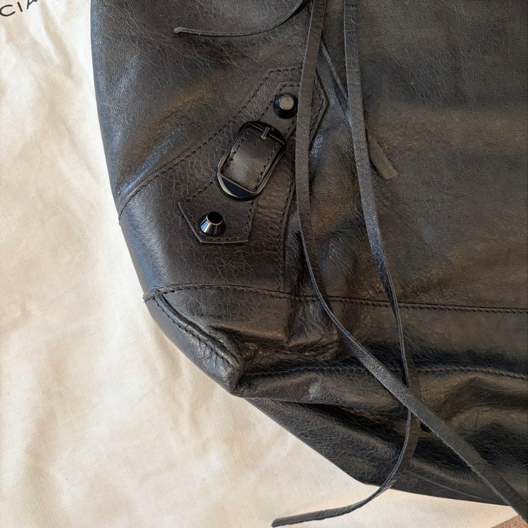 BALENCIAGA THE MENS DAY レザー ショルダーバッグ