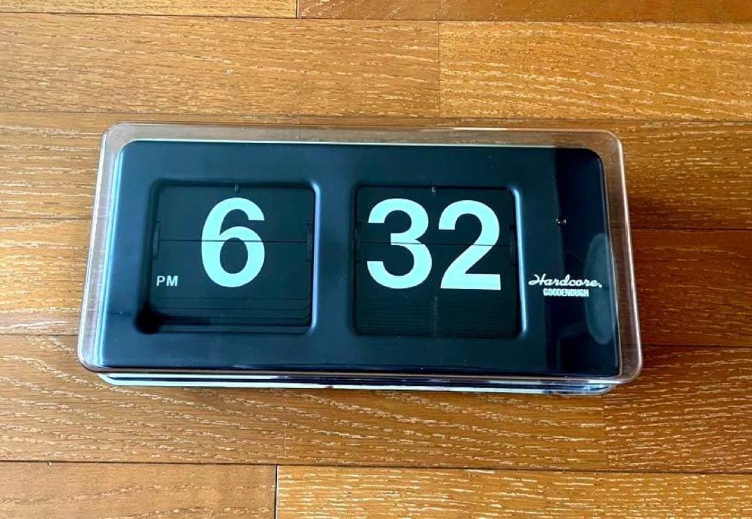 goodenough グッドイナフ ハードコア　ダブルネーム置き時計