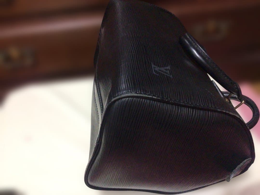 ルイヴィトン　エピレザー 黒 ハンドバッグ