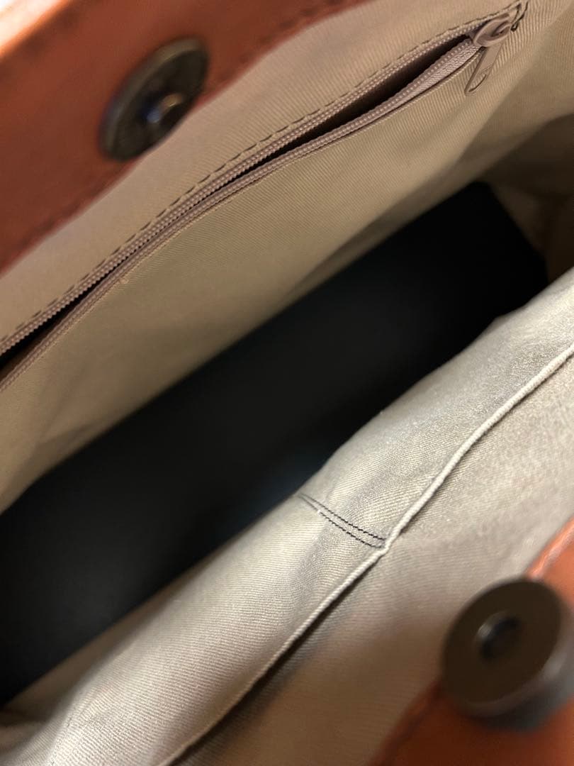 作家さんの革カバン