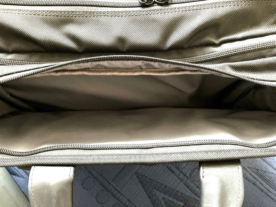 TUMI アルファ　26141D2 ビジネスバッグ　PC A4 大容量