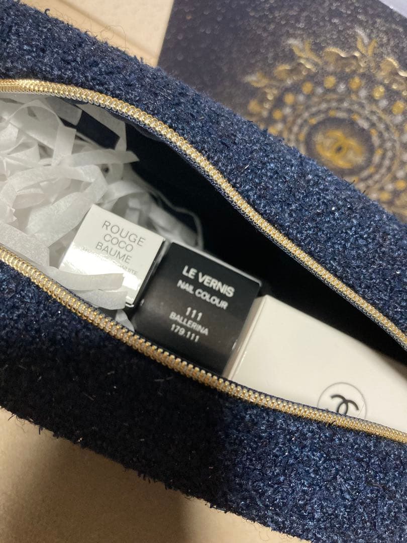 国内完売★シャネル限定ラッピング★リップアンドネイルケアセット　チャーム付