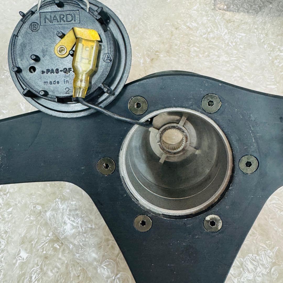 極美品 ナルディ ガラ3 タイプ3 マホガニー ホーンボタン付 マホガニー