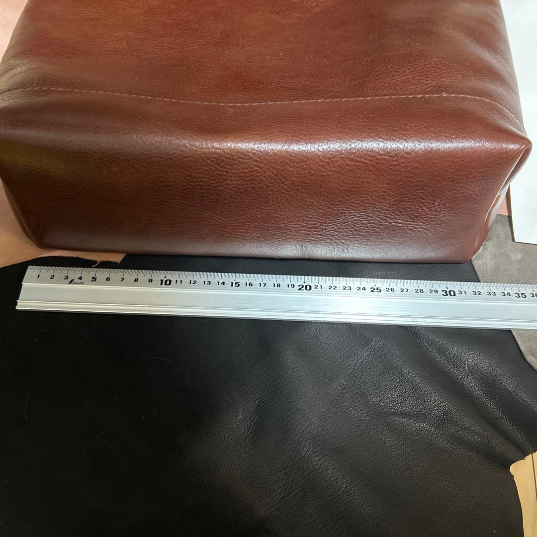 ヌメ革　トートバッグ　総手縫　トスカーナ　タンニン鞣し　真鍮　牛革　本革