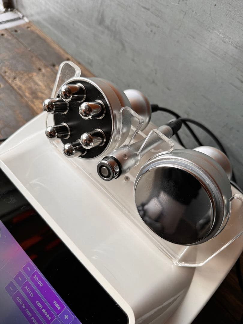 CAVI RF キャビリテーション　痩身　エステ