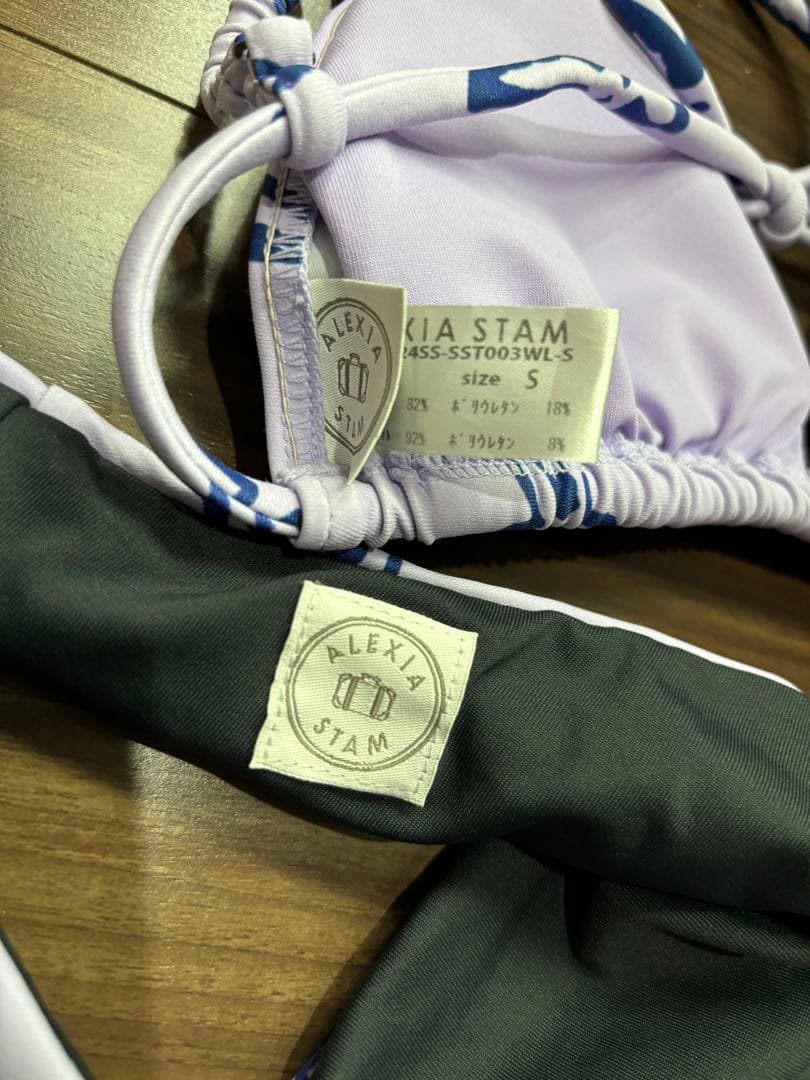 alexiastam ビキニ　セットタップ