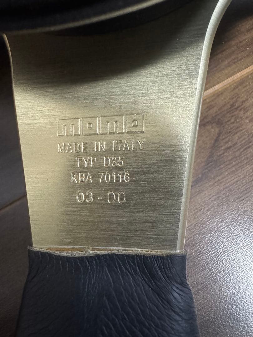 MOMO RACE ステアリングホイール D35