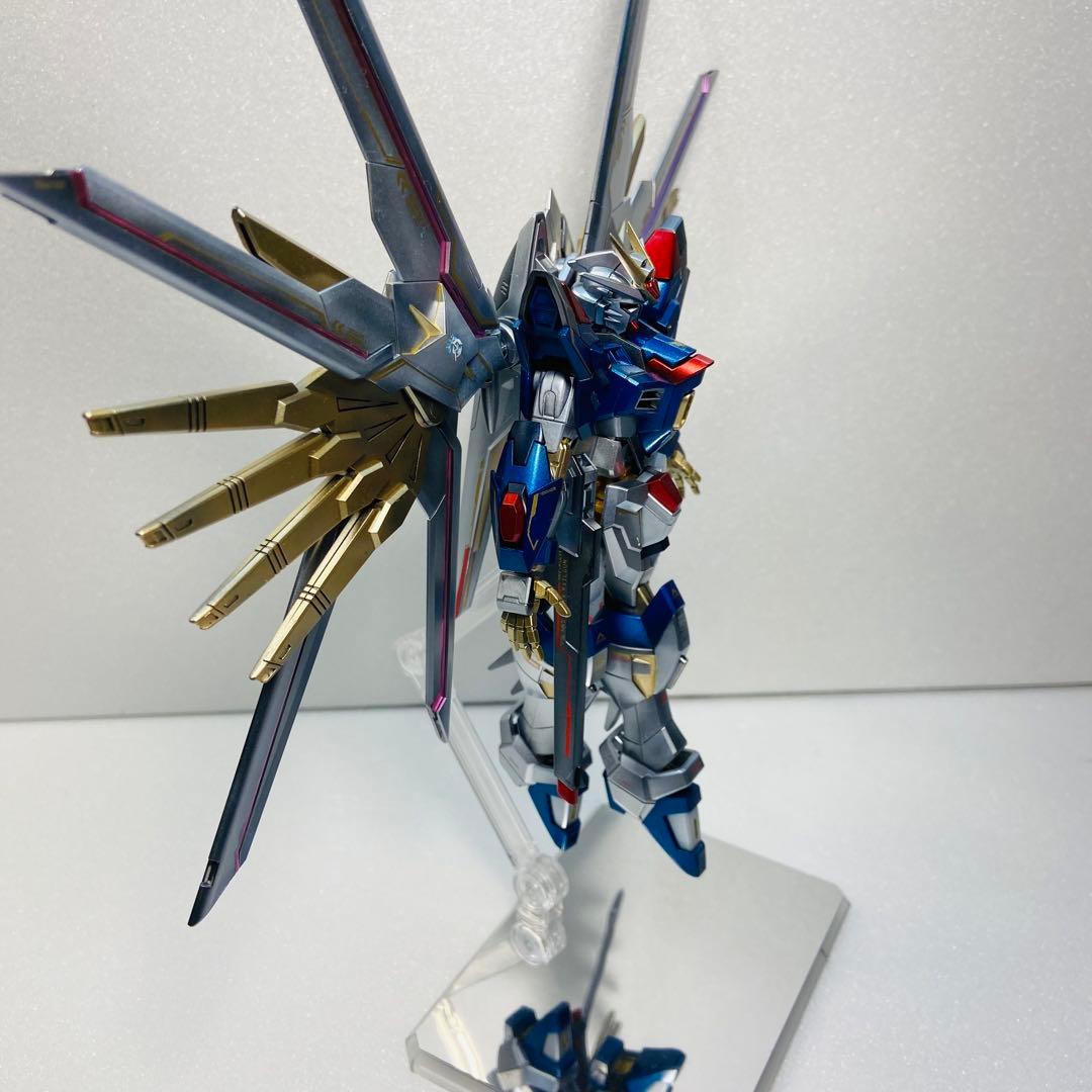 HG マイティーストライクフリーダムガンダム ライフリカラー 全塗装 ガンプラ