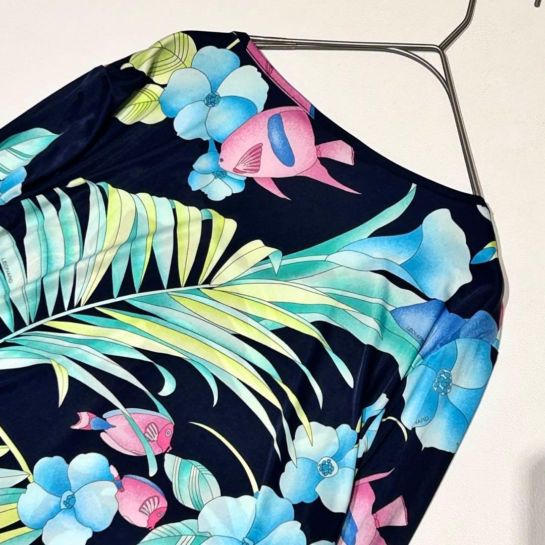 レオナール 大きいサイズ 花柄プルオーバー ブラウス ゆったり ネイビー