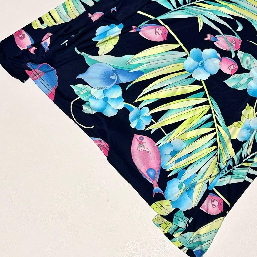 レオナール 大きいサイズ 花柄プルオーバー ブラウス ゆったり ネイビー