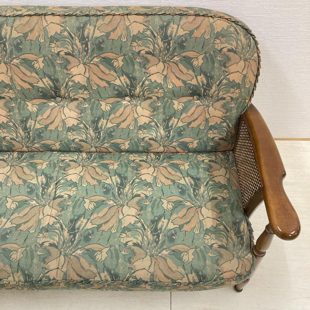 【カリモク】コロニアル　２人掛けソファ　ラブソファ　レトロ