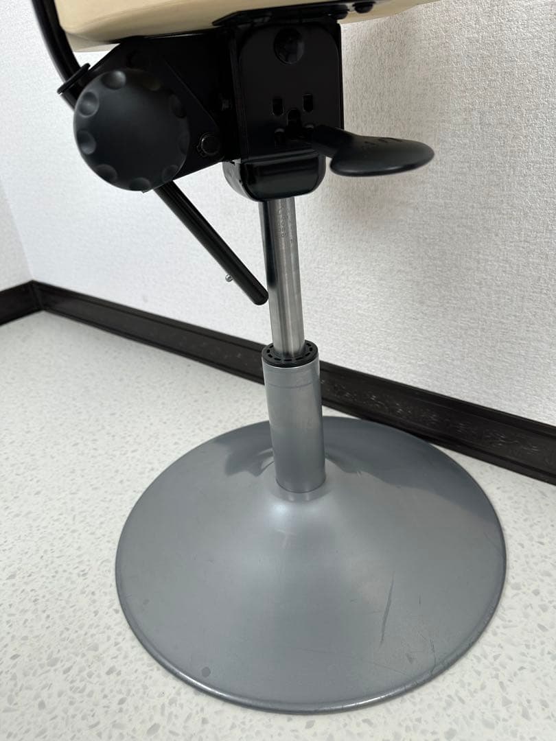 アーユルチェアー ルナ ayur-chair 丸ベースタイプ　管理No.※i4※