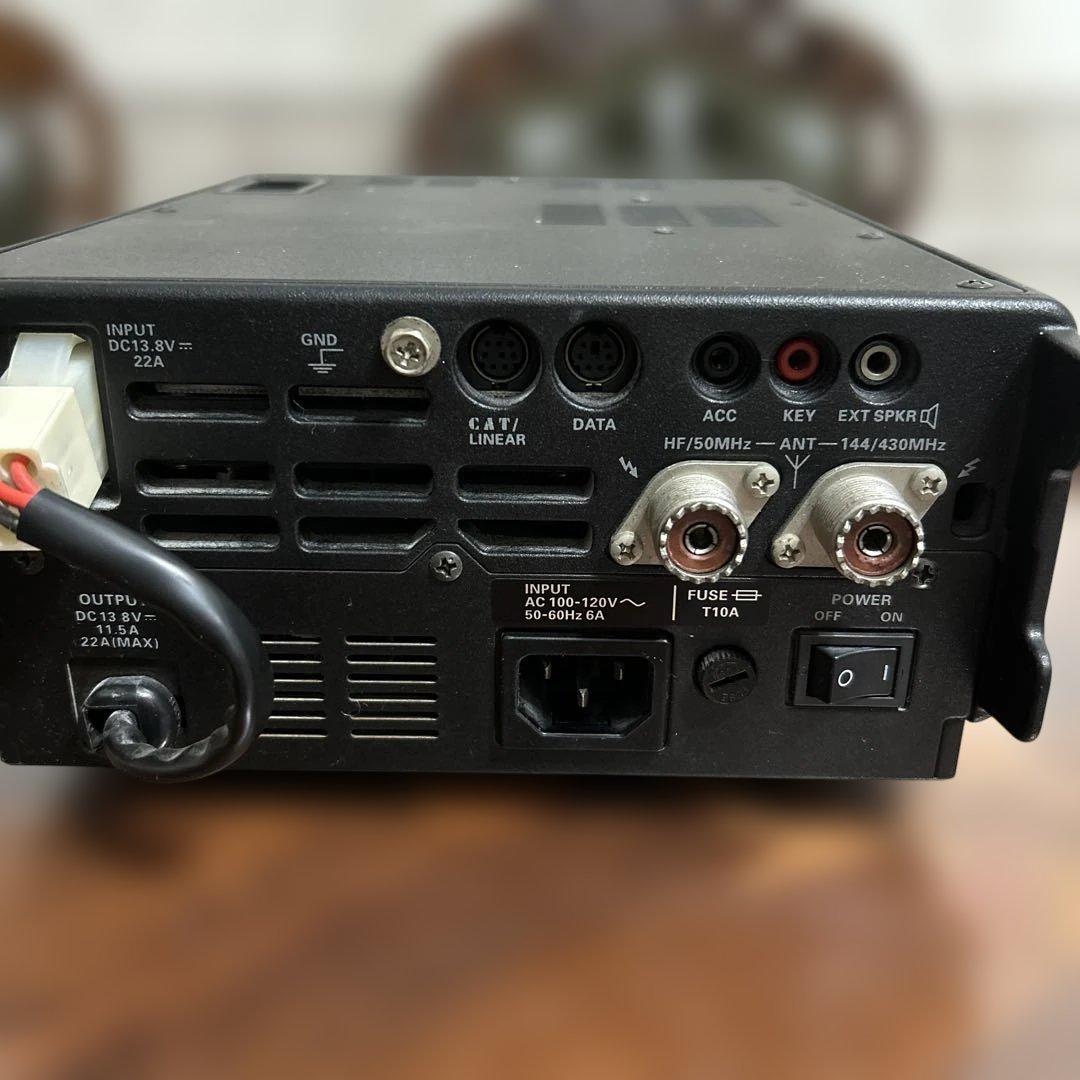 ケ*ン様 YAESU ET-897 HF/VHF/UHF トランシーバー