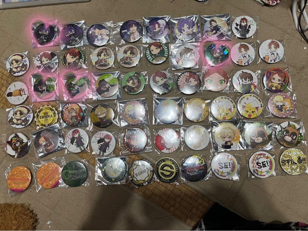 浦島坂田船、XYZなどの缶バッジ