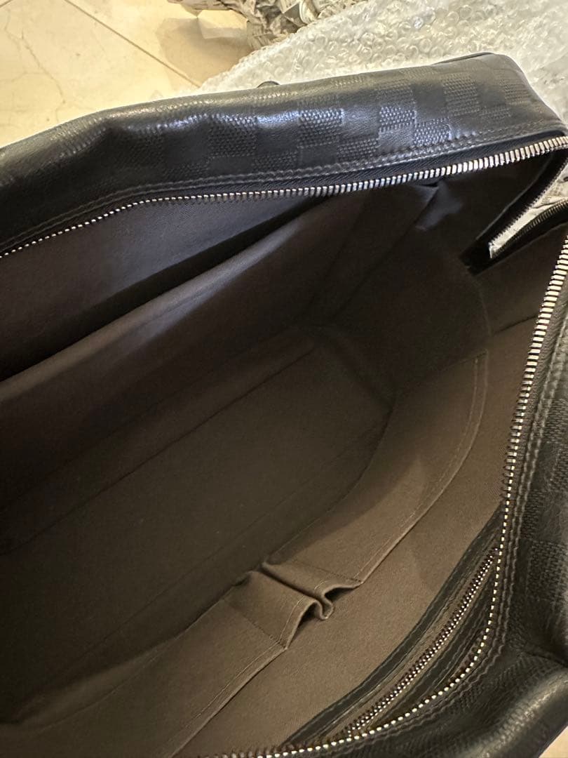 ゼウス　LOUIS VUITTON ポルトドキュマン・ヴォワイヤージュ