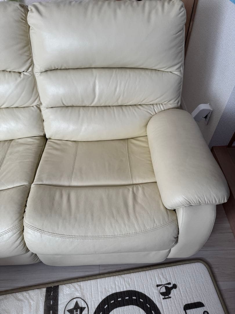 ニトリ　電動ソファ　レザー 2人掛けソファ