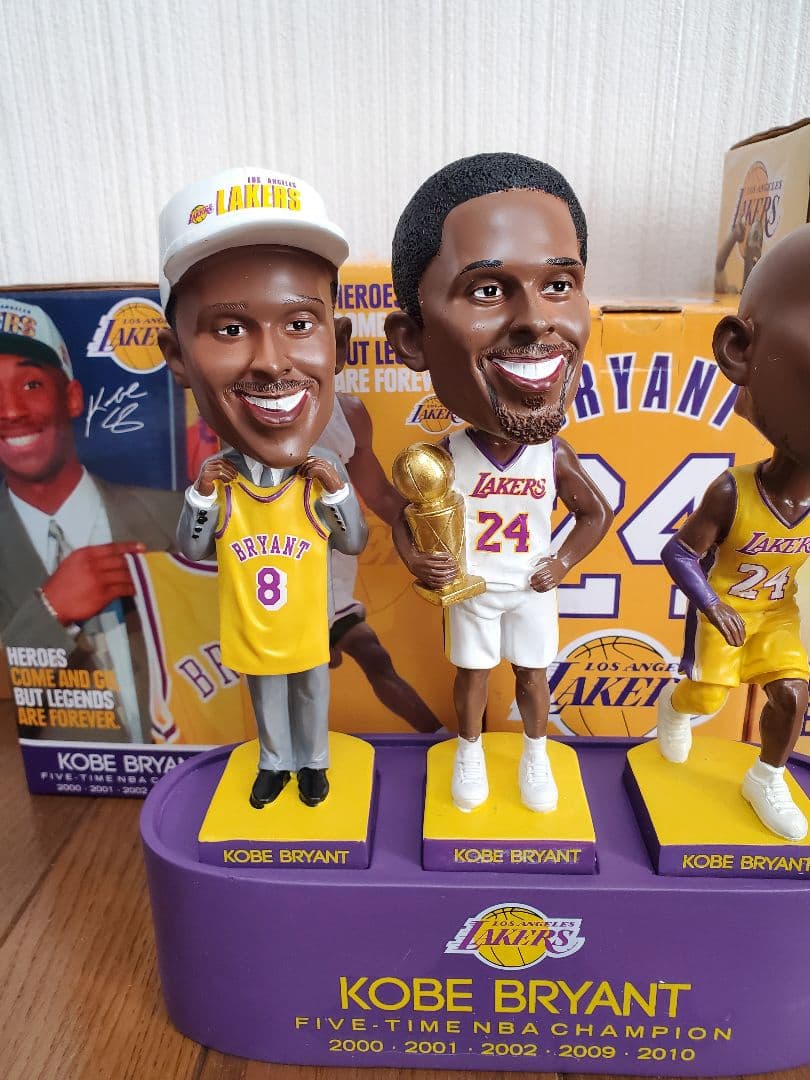 【超激レア】★コービー・ブライアント★ボブルヘッド(3体)台座付き☆会場配布品☆