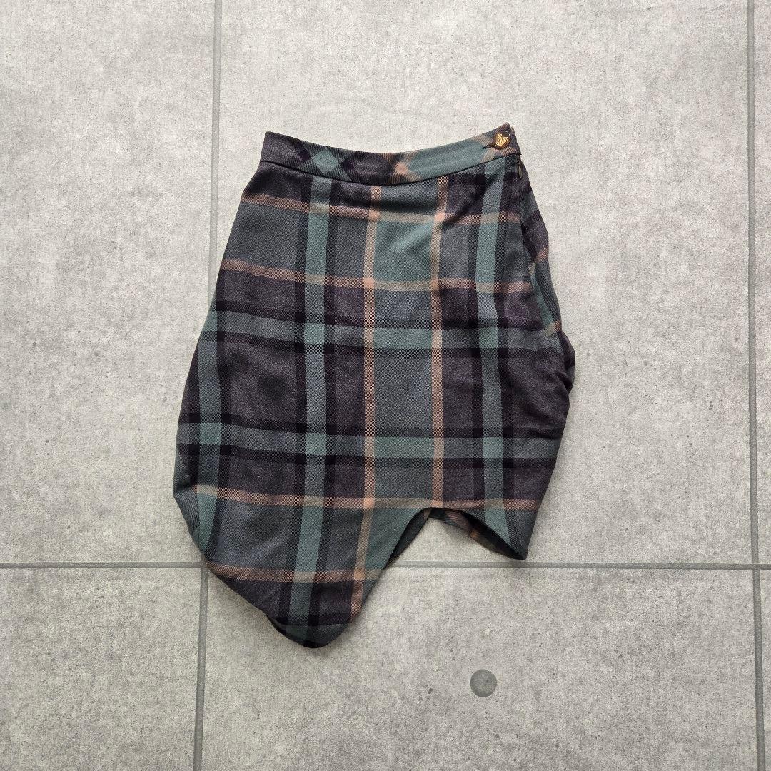 美品 ヴィヴィアンウエストウッドレッドレーベル 変形チェック柄ミニスカート 36