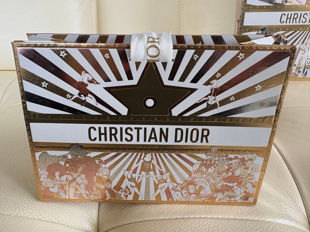 ホリデー コレクション 2025 限定品アイシャドウ パレット912