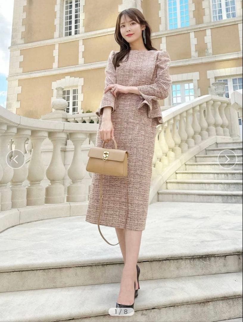 新品 佳子さま着用 セルフォード ロングスリーブぺプラムタイトワンピース 限定