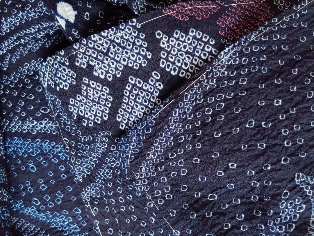 細かい絞りの浴衣・身丈160，裄丈65.5