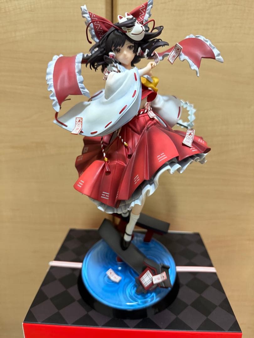 東方Project 博麗霊夢　フィギュア　楽園の素敵な巫女ver