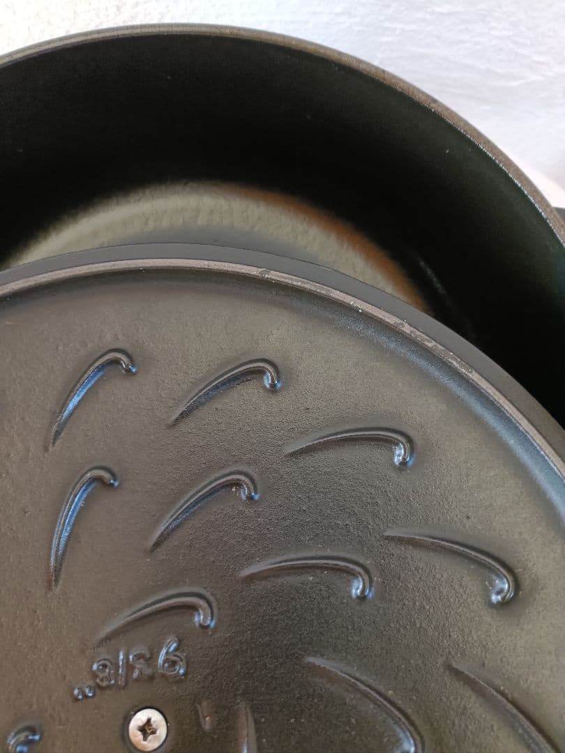 □Staub□ ブレイザーパン□ 24cm □ブラック□