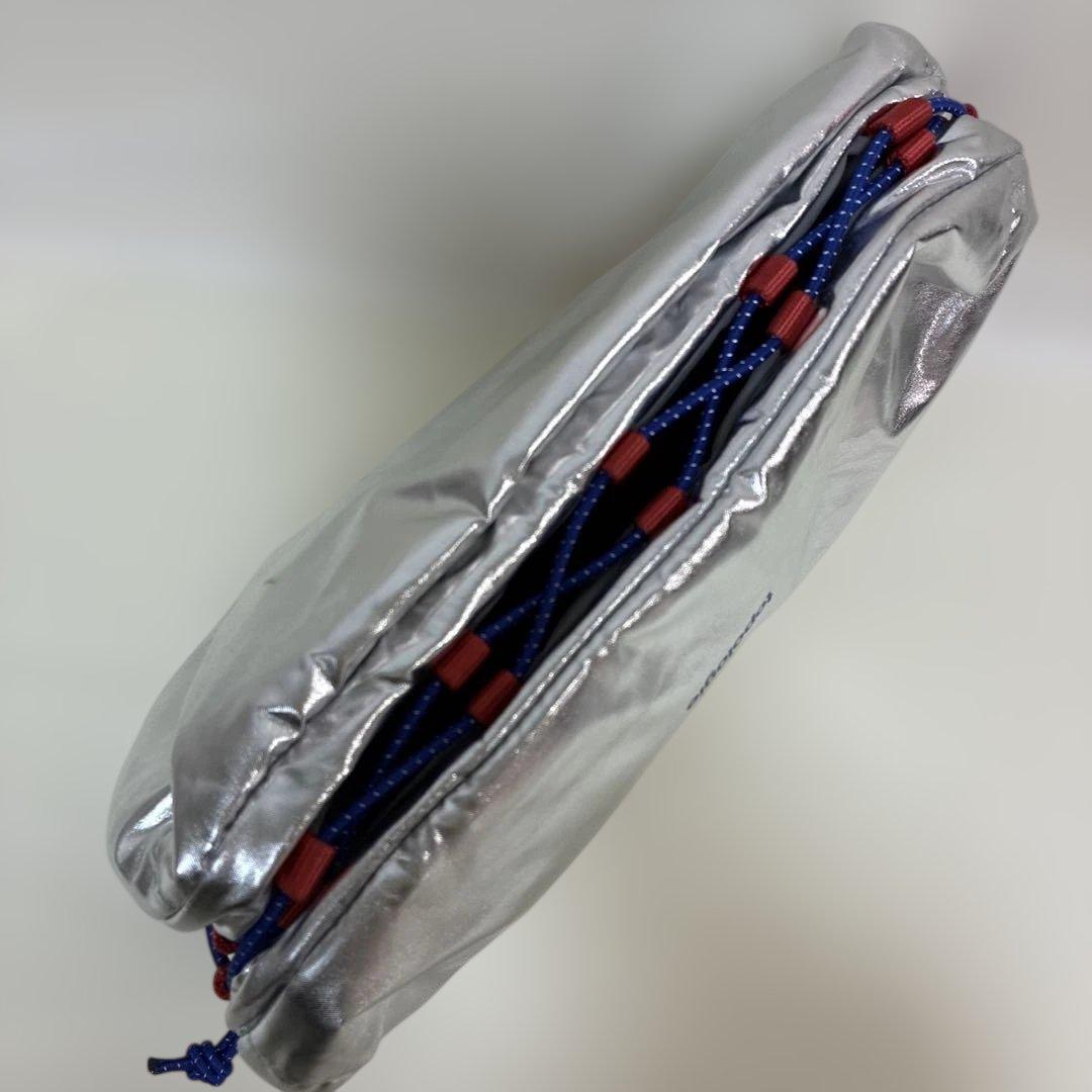 トポロジー　ボトルサコッシュ　ラージ　シルバー　ショルダーストラップ　現行品