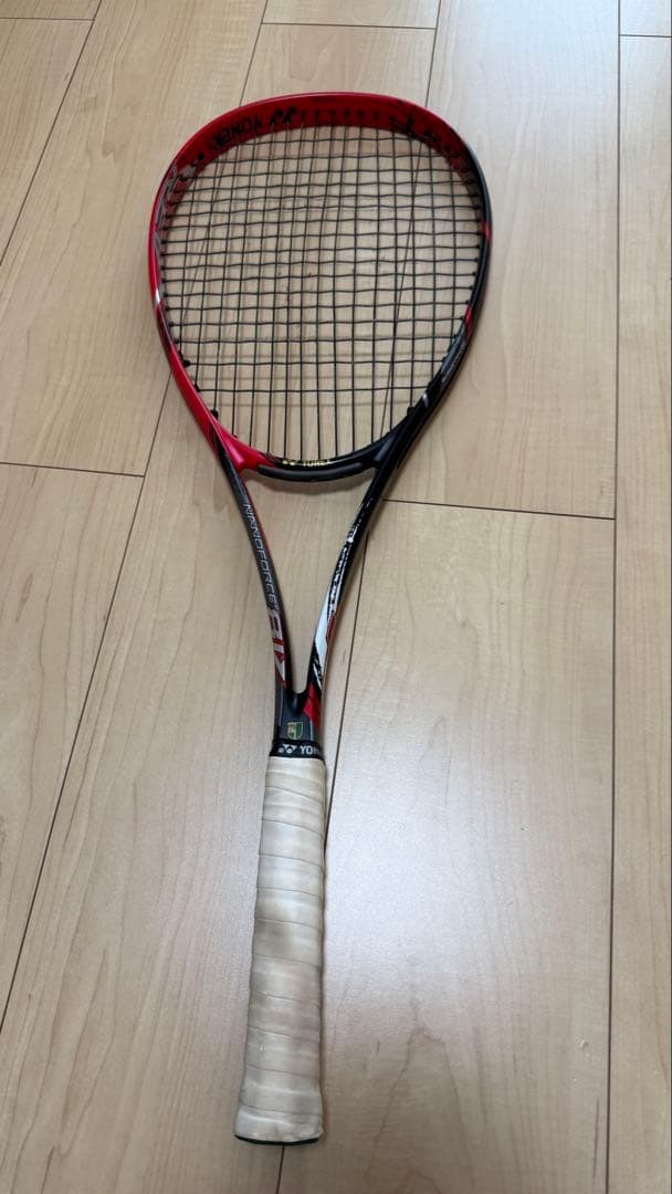 ヨネックス　ナノフォース8Vレブ　フレイムレッド