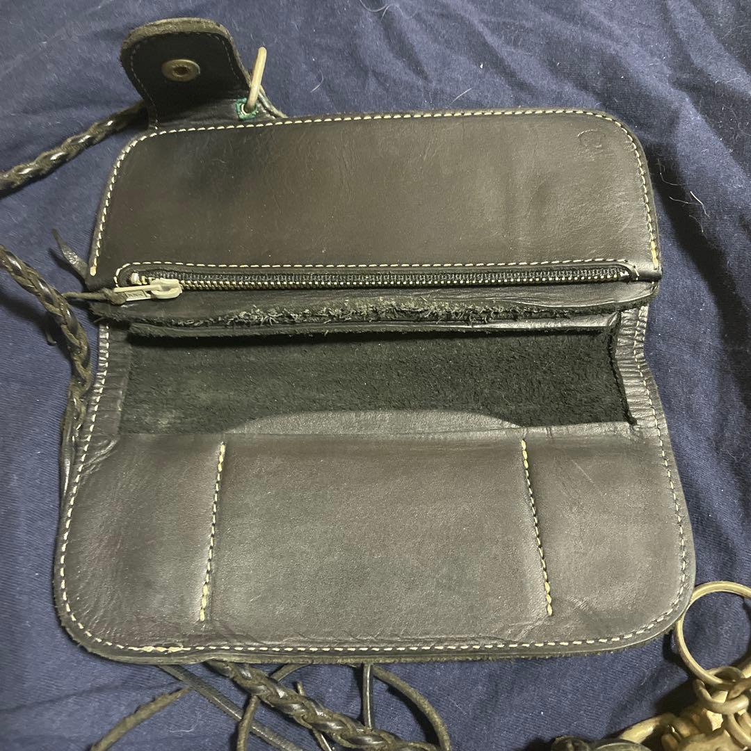 レザー ウォレットチェーン ブラック 金属ボタン付き