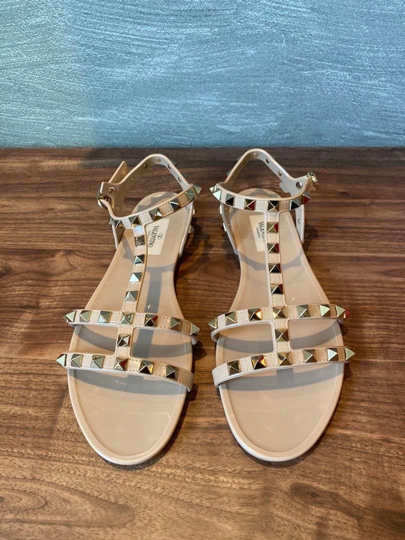 【美品】Valentino ロックスタッズ　ラバーサンダル