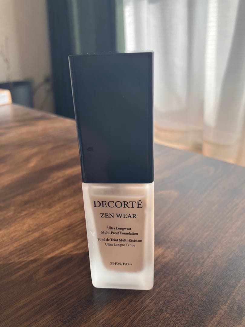 下地、リキッドファンデ，パウダー