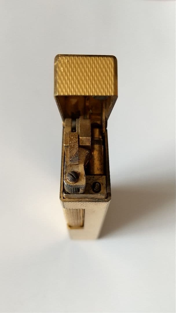 dunhillのローラー式ガスライターRE24163