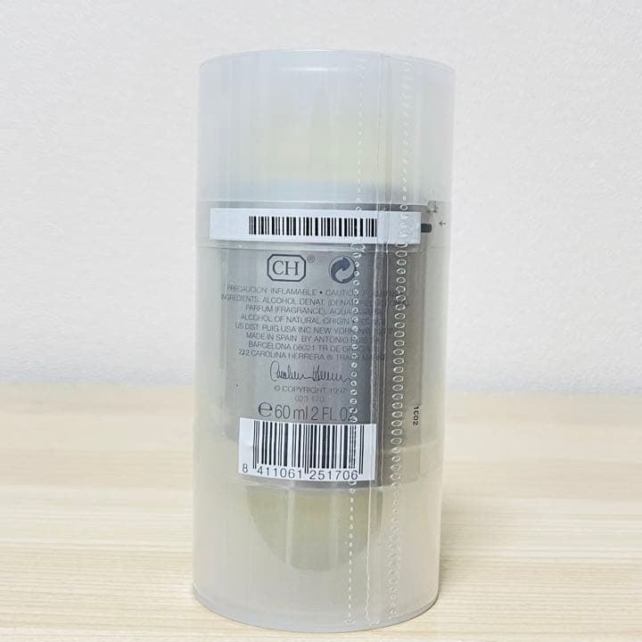 212 香水 carolina herrera スプレー 60ml