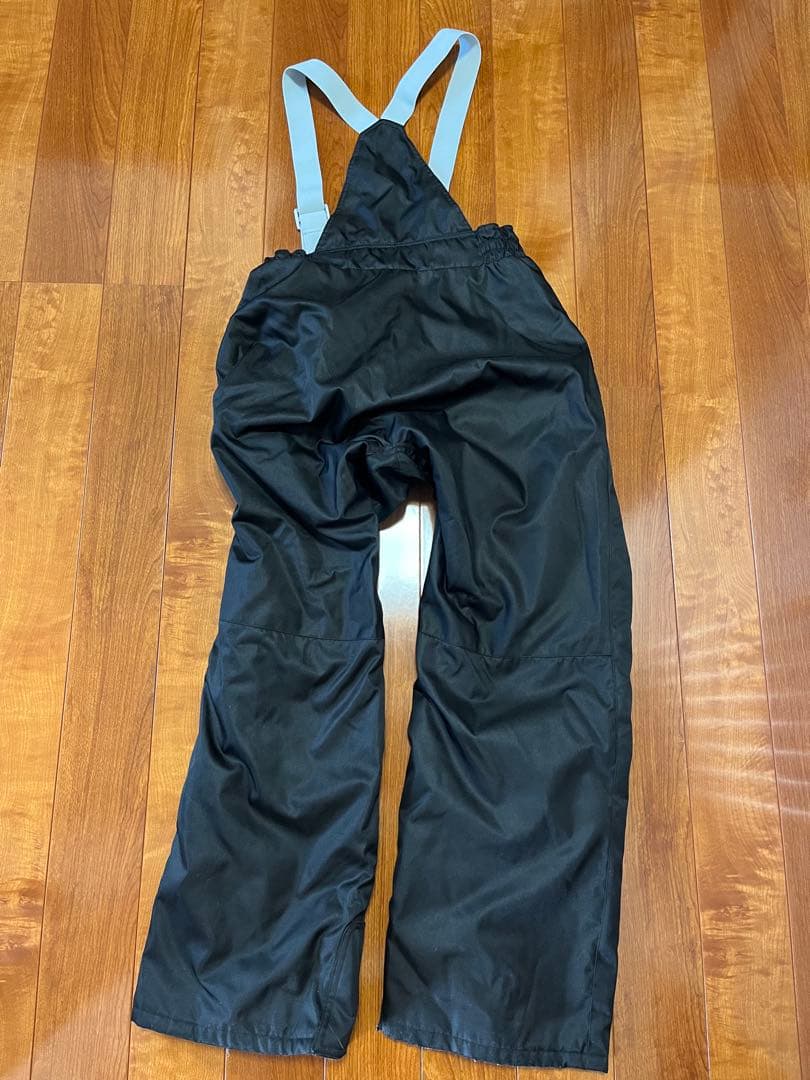 本日限定値下げ❗️美品❣️SＶＥＴ　ＯＮYＯＮＥ　スキーウェア 上下セット160㎝