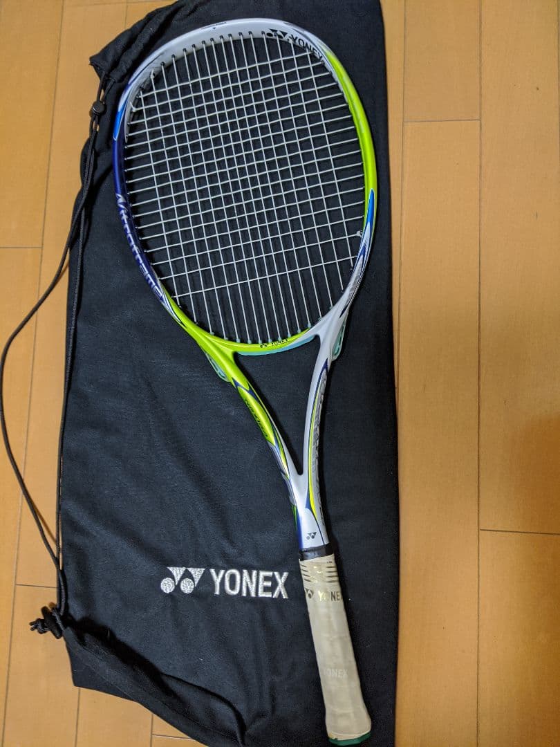ヨネックスソフトテニスラケット　ネクシーガ60